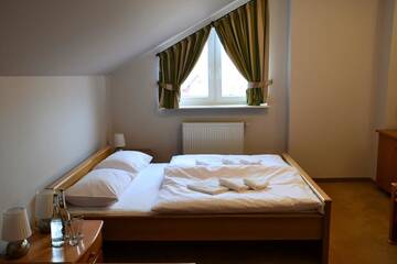 Фото номера Стандартный четырехместный номер Отель Hotel Trzy Podkowy*** г. Biskupiec 4