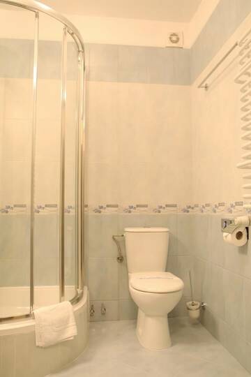 Фото номера Семейный номер Отель Hotel Trzy Podkowy*** г. Biskupiec 3
